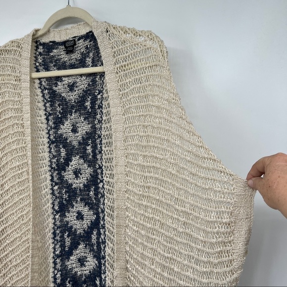 Roffe Accessories Open Knit Drop Shoulder Relaxed Printed Cardigan Sweater - Picture 3 of 8